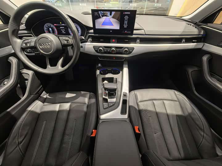 Фото 7 - Audi A4L