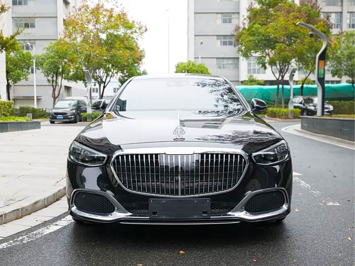 Фото 2 - Mercedes-Benz Maybach S-Class