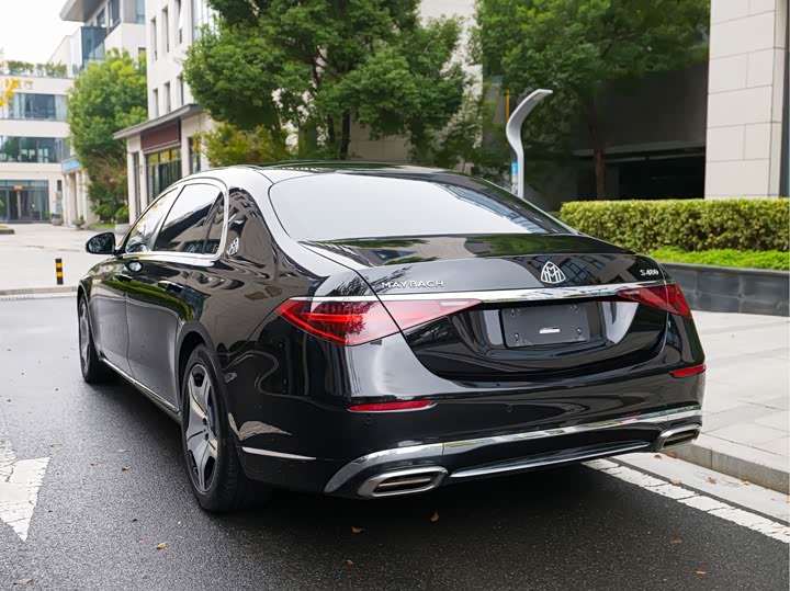 Фото 4 - Mercedes-Benz Maybach S-Class