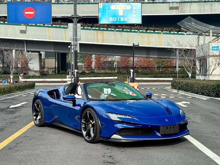 Фото 2 - Ferrari SF90