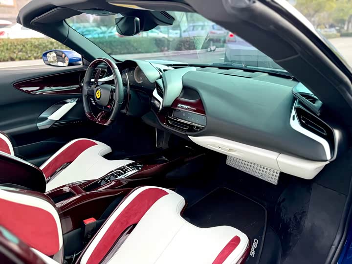 Фото 6 - Ferrari SF90