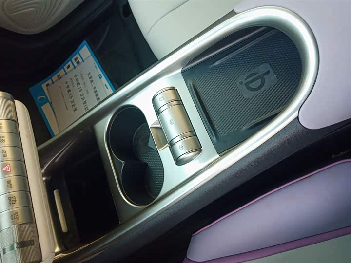 Фото 9 - BYD Dolphin