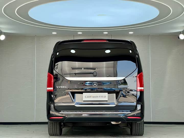 Фото 3 - Mercedes-Benz V-Class