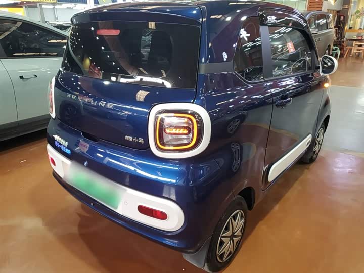 Фото 7 - Bestune Pony