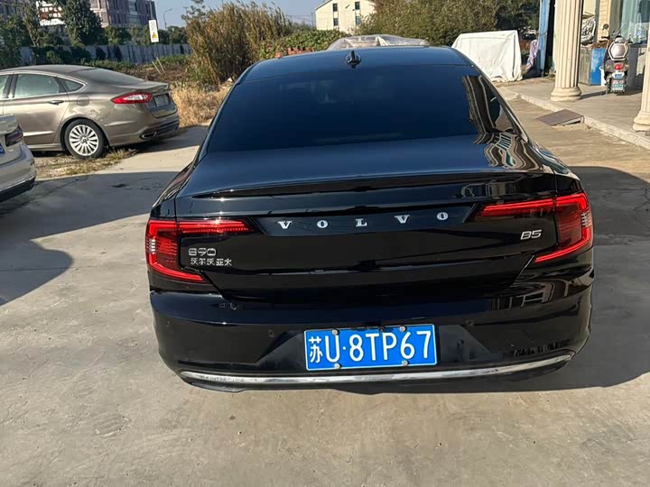 Фото 5 - Volvo S90