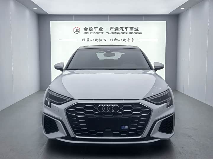 Фото 2 - Audi A3