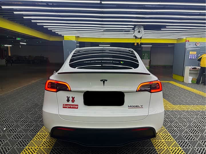 Фото 4 - Tesla Model Y