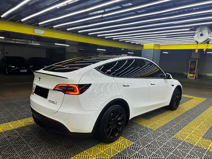 Фото 5 - Tesla Model Y