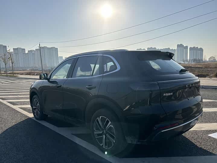 Фото 8 - Geely Galaxy Starship 7