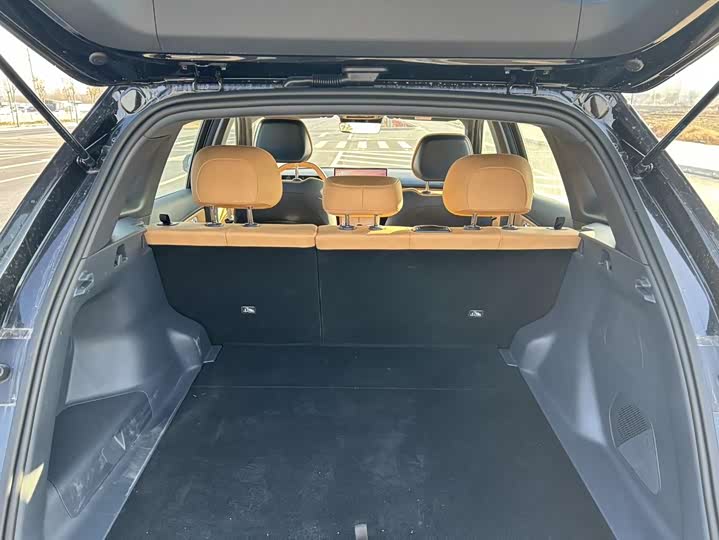 Фото 9 - Geely Galaxy Starship 7