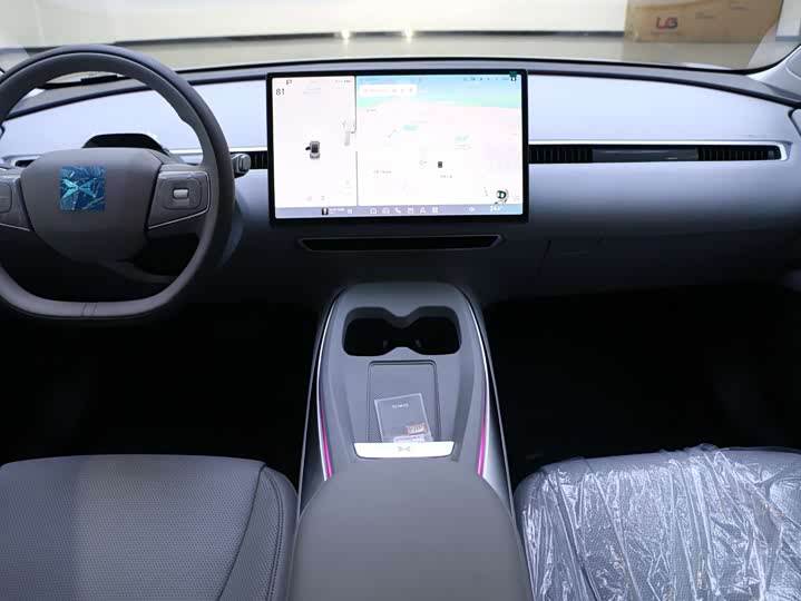 Фото 6 - XPeng Mona M03