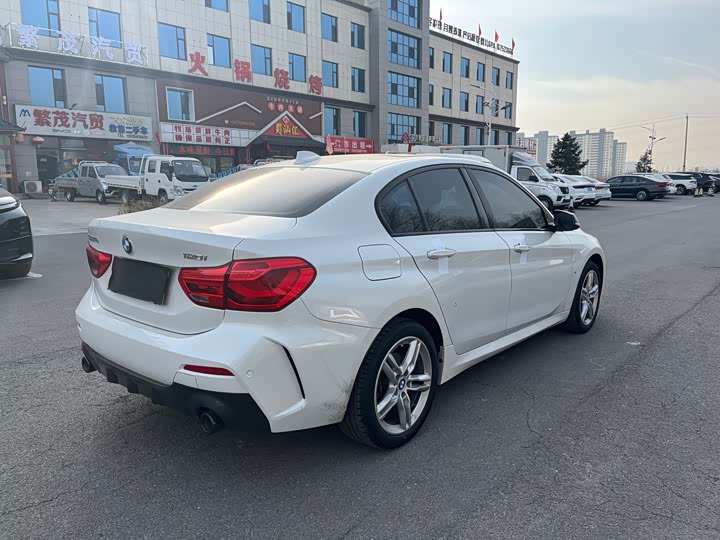 Фото 4 - BMW 1 Series