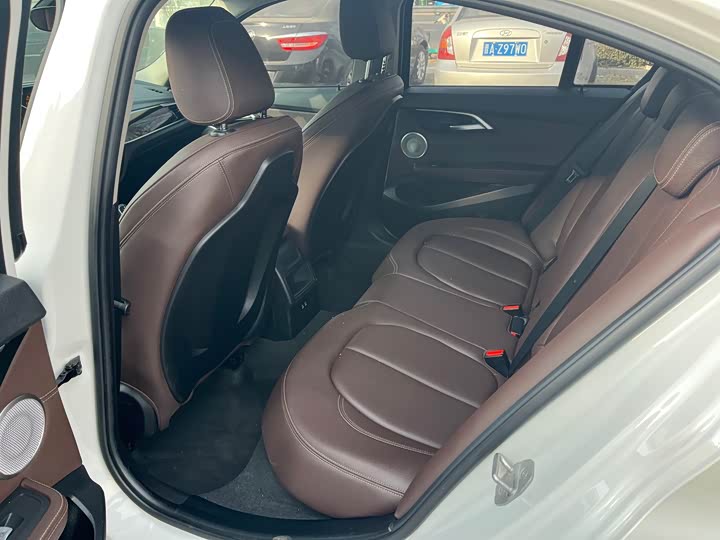 Фото 8 - BMW 1 Series