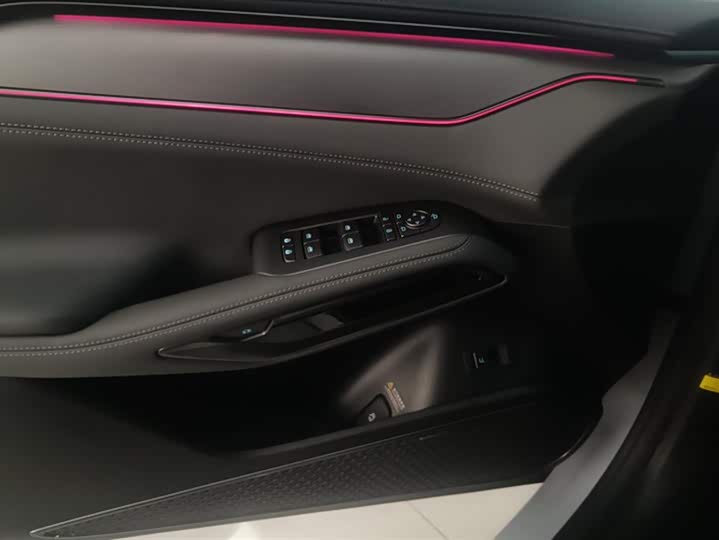 Фото 7 - BYD Song L