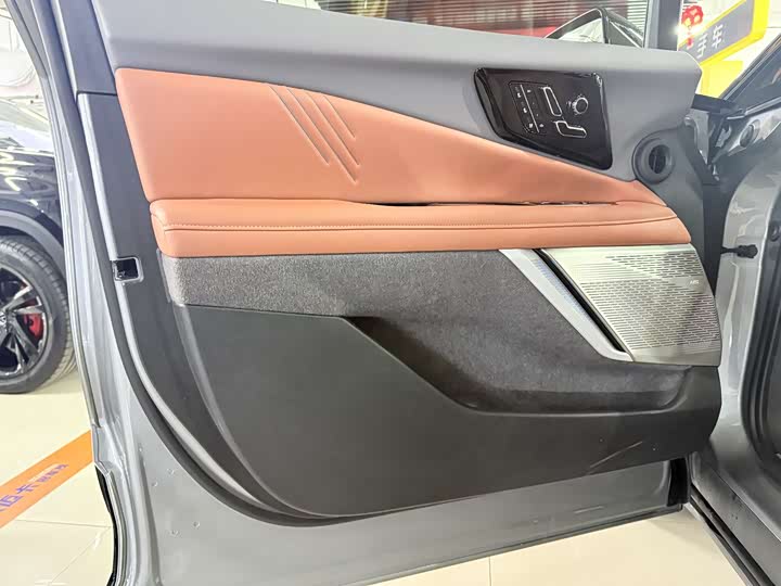 Фото 7 - Cadillac Optiq