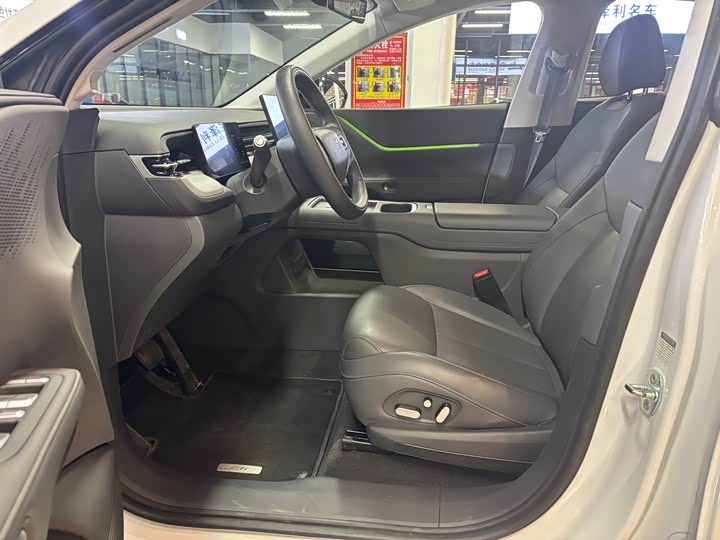 Фото 4 - XPeng G6