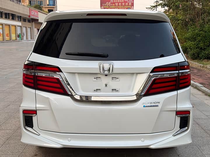 Фото 4 - Honda Elysion