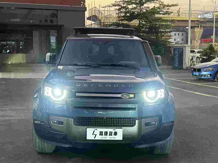 Фото 2 - Land Rover Defender