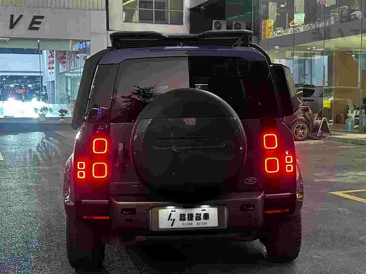 Фото 6 - Land Rover Defender