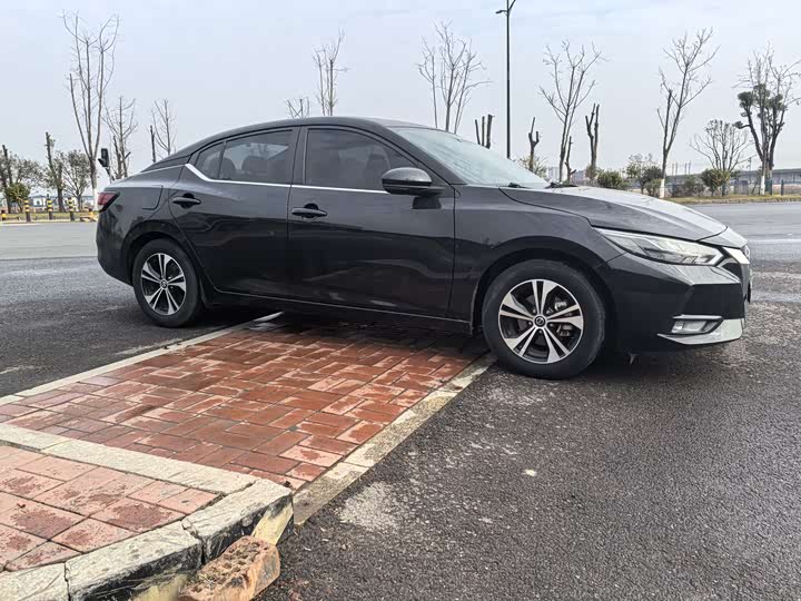 Фото 3 - Nissan Sylphy