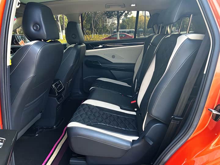 Фото 6 - Volkswagen ID.6 Crozz