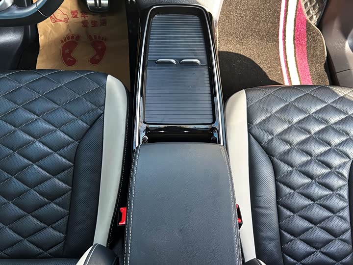 Фото 8 - Volkswagen ID.6 Crozz