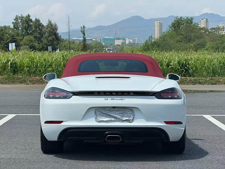 Фото 4 - Porsche 718