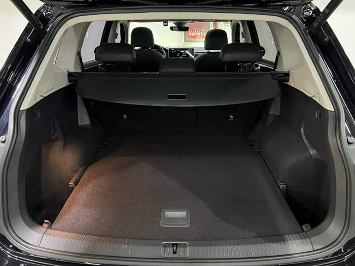 Фото 7 - Volkswagen Tiguan L Pro