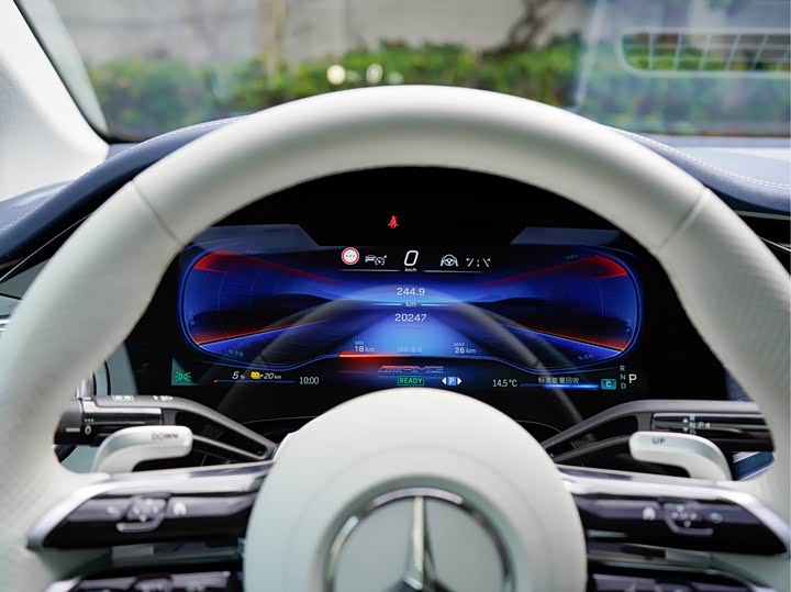 Фото 9 - Mercedes-Benz EQE AMG