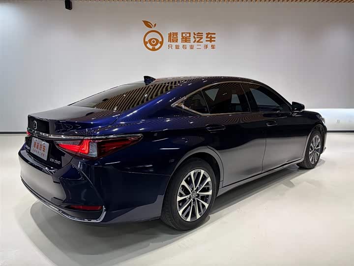 Фото 4 - Lexus ES