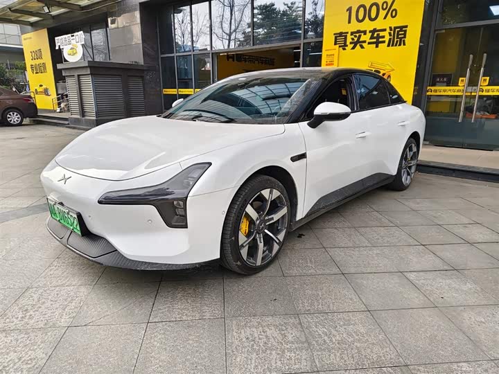 Фото 1 - XPeng Mona M03