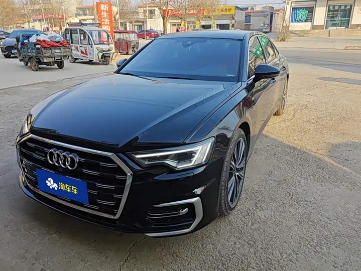 Фото 1 - Audi A6L