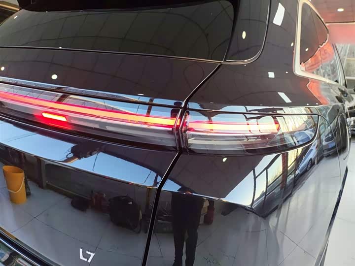 Фото 8 - LiXiang L7