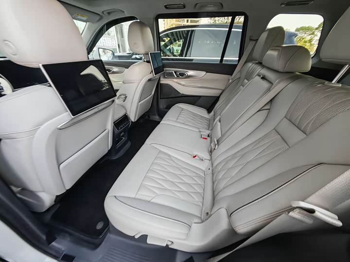 Фото 5 - GAC Trumpchi GS8