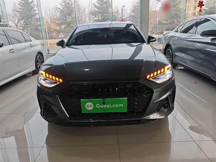 Фото 3 - Audi A4L