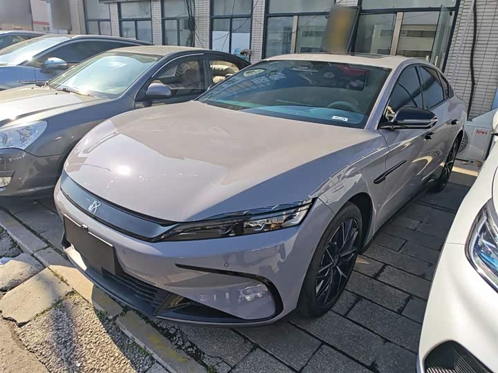 Фото 2 - BYD Han