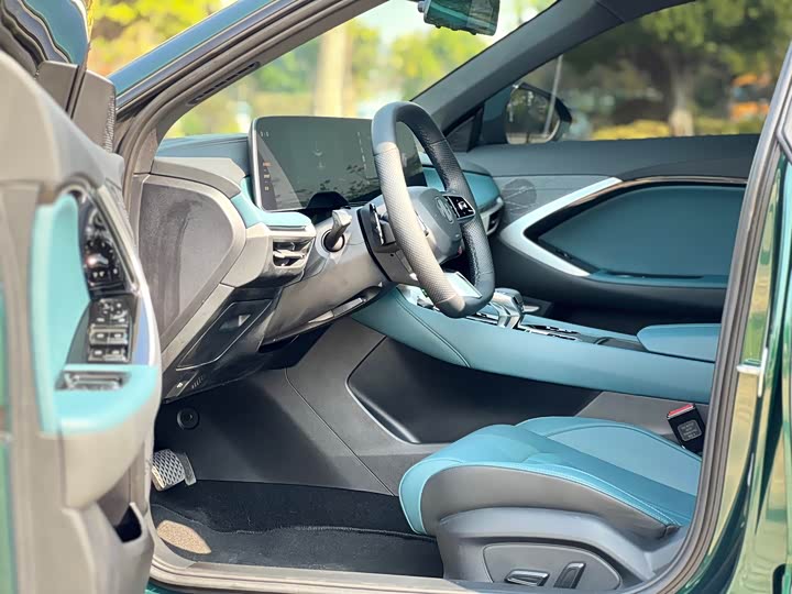 Фото 8 - MG Motor 7