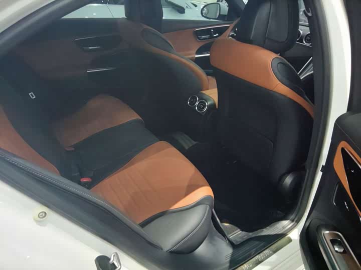 Фото 5 - Mercedes-Benz C-Class