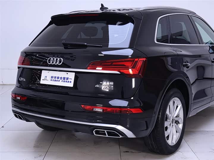 Фото 8 - Audi Q5L