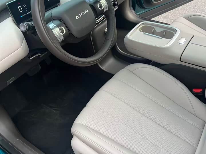 Фото 7 - GAC Aion UT