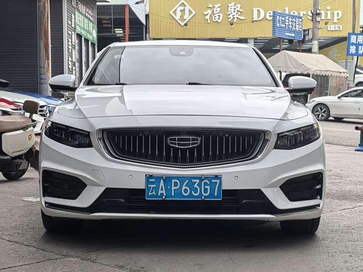 Фото 2 - Geely Preface