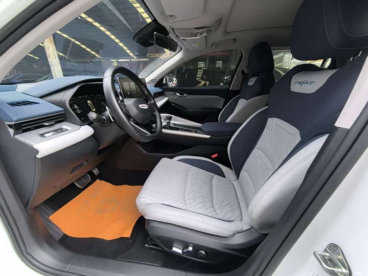 Фото 7 - Geely Preface