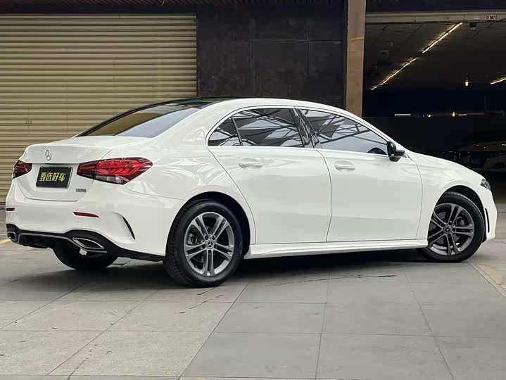 Фото 8 - Mercedes-Benz A-Class