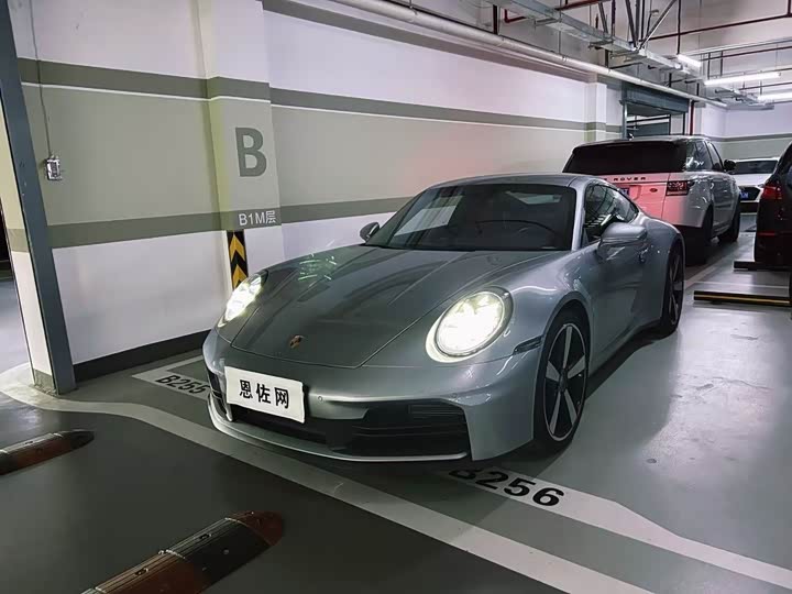 Фото 1 - Porsche 911