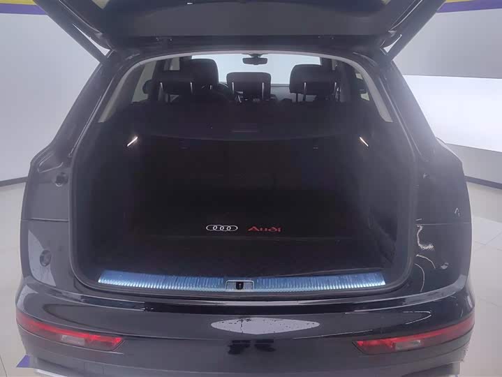 Фото 4 - Audi Q5L