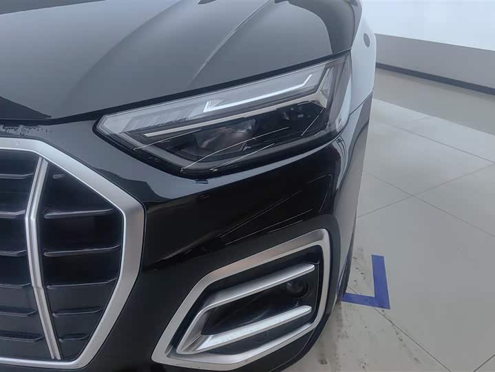 Фото 5 - Audi Q5L