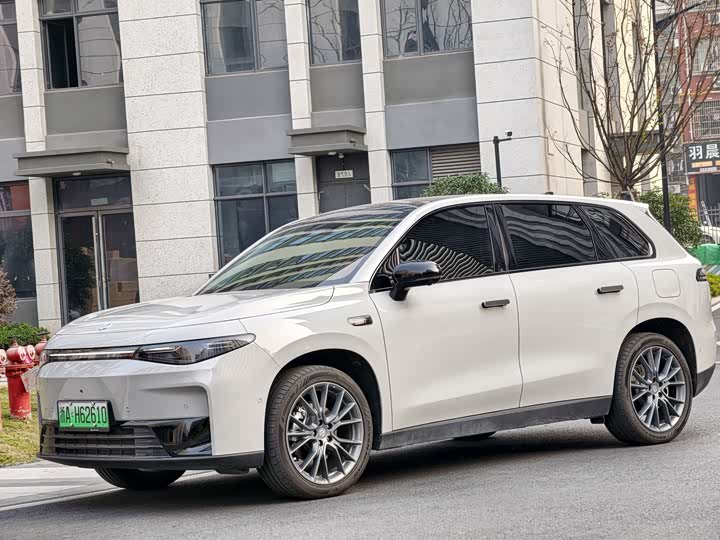 Фото 1 - Leapmotor C10