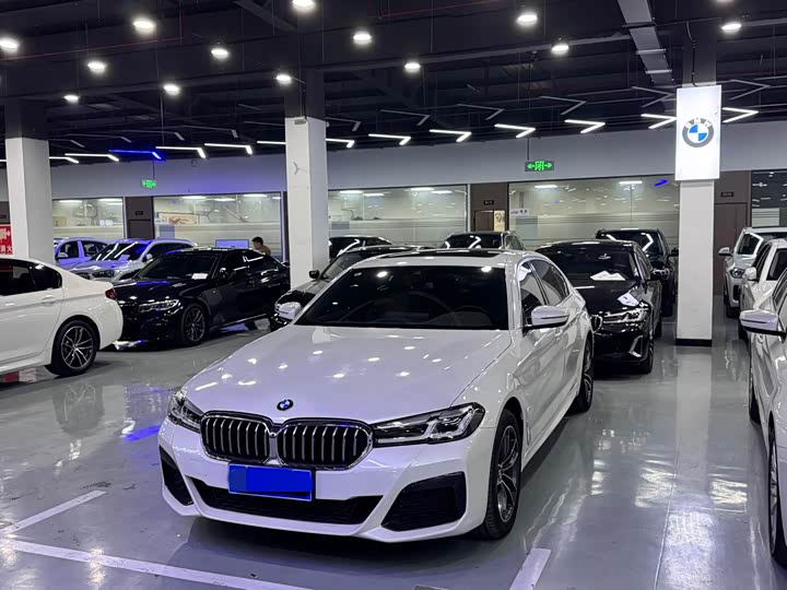 Фото 1 - BMW 5 Series