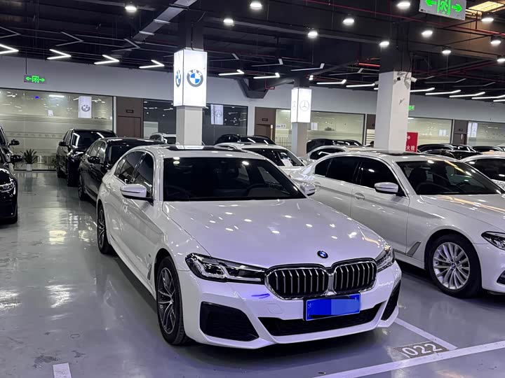 Фото 5 - BMW 5 Series