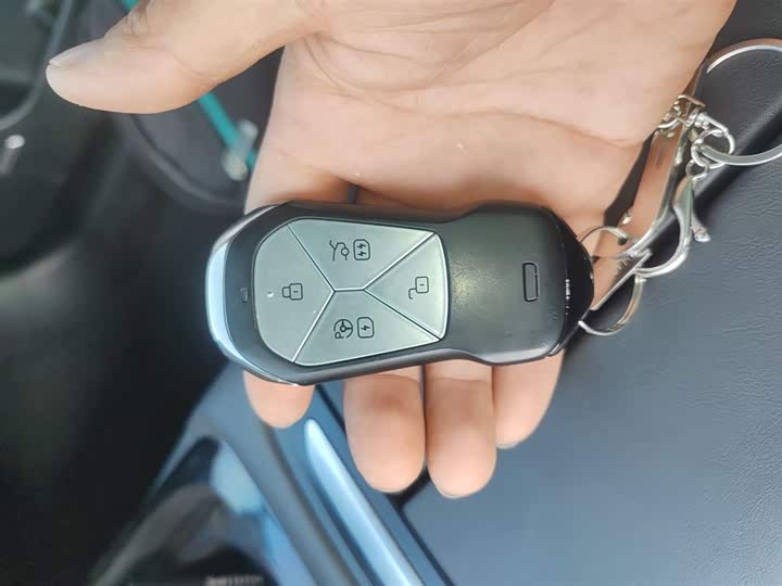 Фото 9 - XPeng P7